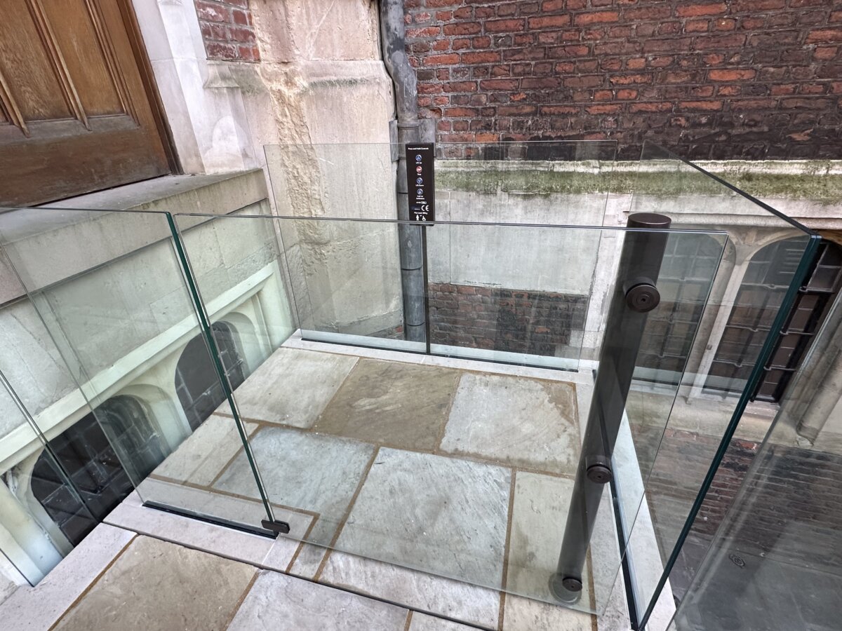 Sesame Lift at Middle Temple