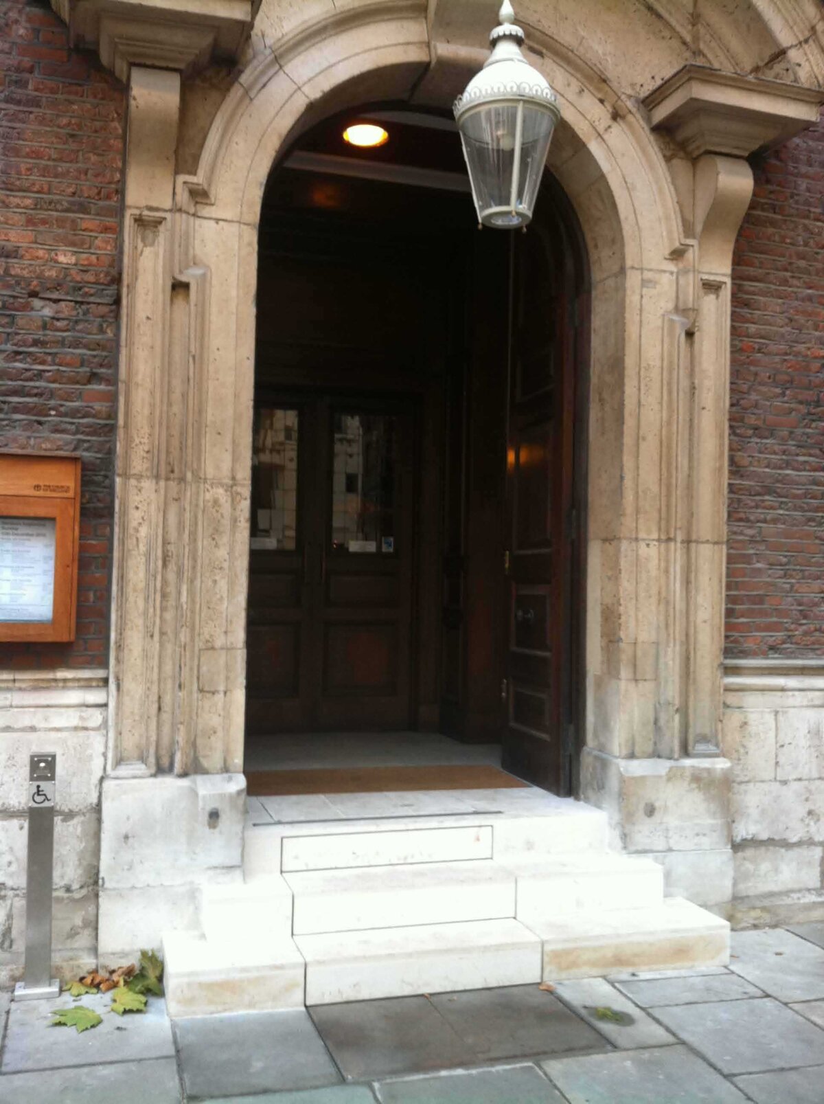 St Mary-Le-Bow Church after the Sesame lift